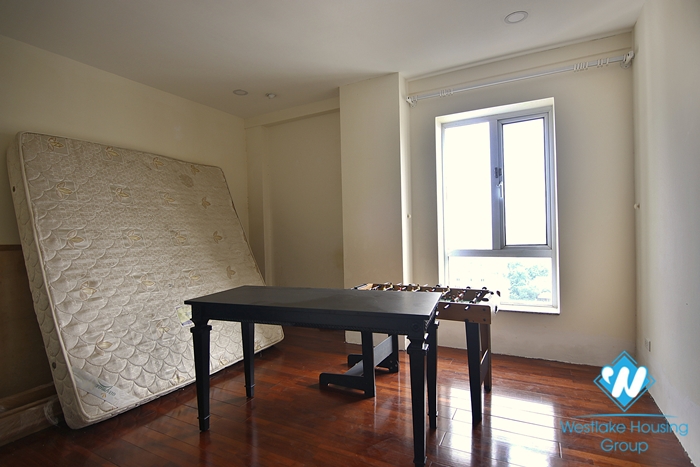 Four-room ambassador-sized apartment for rent in a quiet alley in the heart of Hoan Kiem district